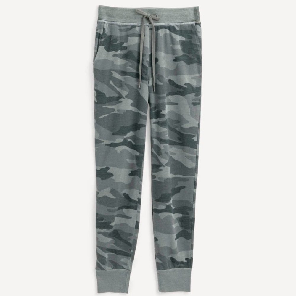 Splendid Camo Jogger Pants in Green
